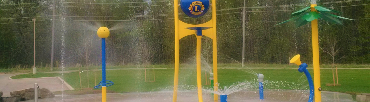 Splash Pad amenities including the Water Bucket and 4 water sprayers. 
